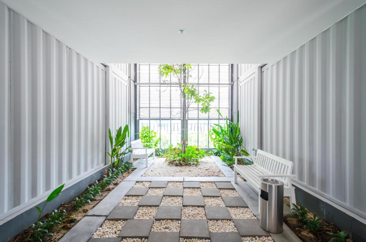 The Box Residence Банкок Екстериор снимка