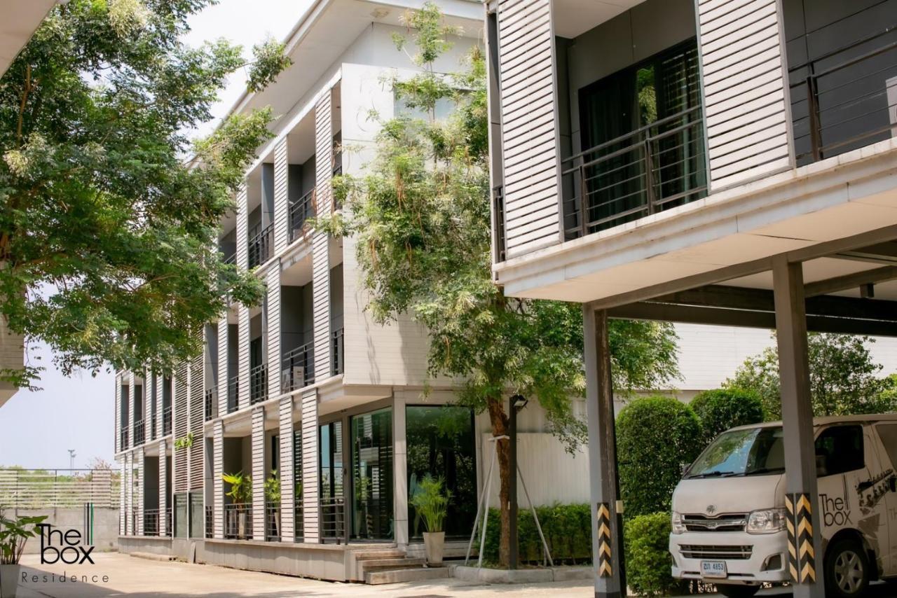 The Box Residence Банкок Екстериор снимка